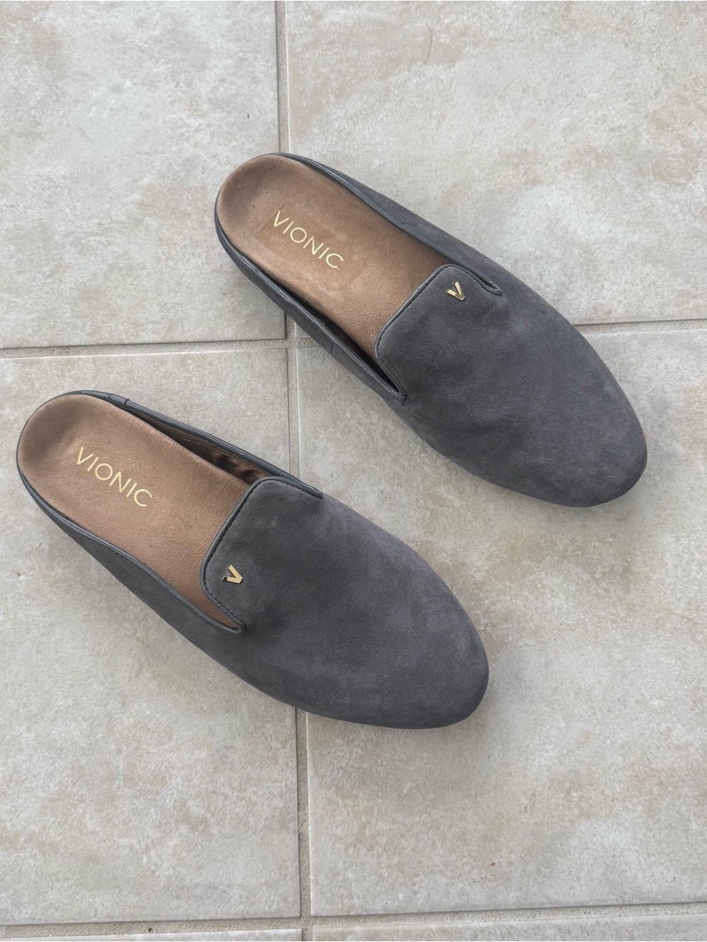 Vionic Carnegie Flat Mules Womens 8 Grey Suede Slip On Loafer Slides TVW5265